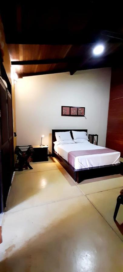 Hotel Amazon Bed And Breakfast Летисия Экстерьер фото