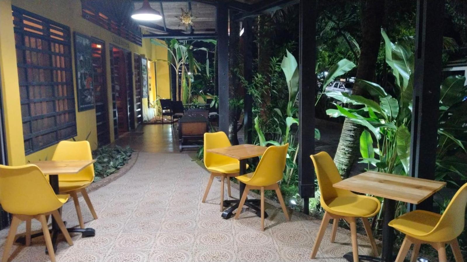 Hotel Amazon Bed And Breakfast Летисия Экстерьер фото