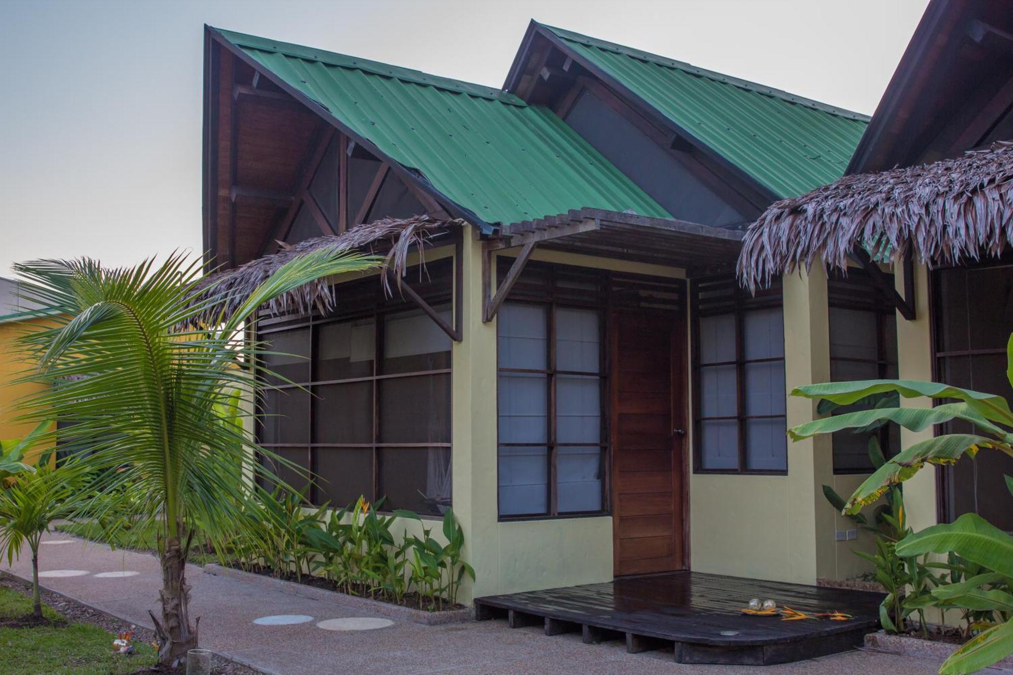 Hotel Amazon Bed And Breakfast Летисия Экстерьер фото