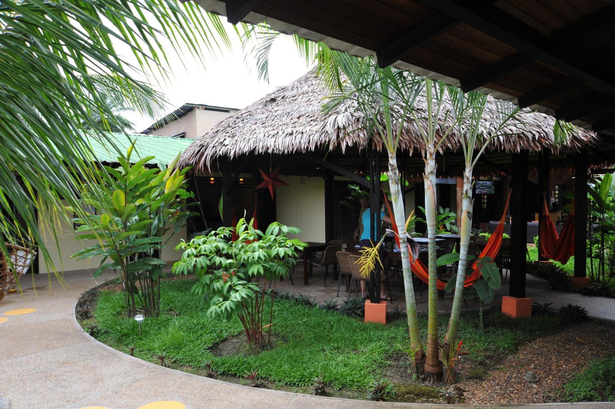 Hotel Amazon Bed And Breakfast Летисия Экстерьер фото